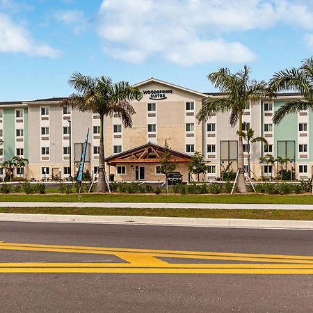 Woodspring Suites Naples Golden Gate Exterior photo